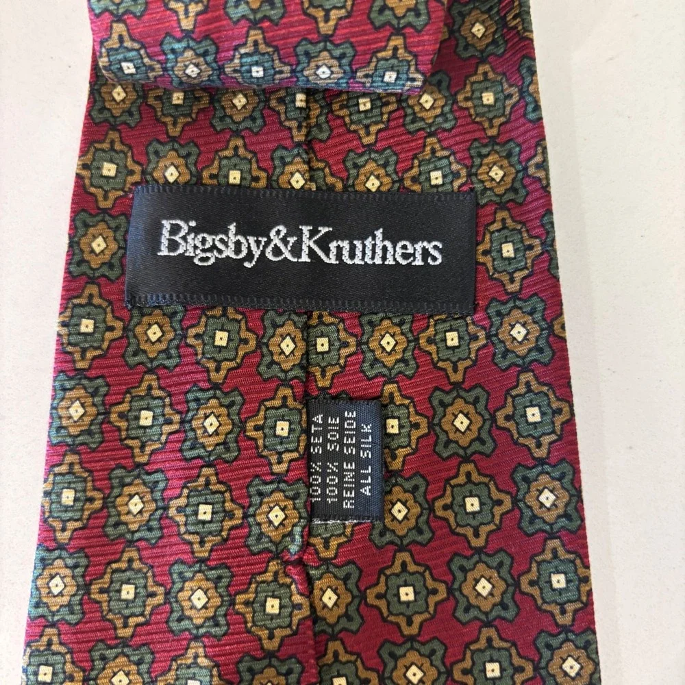 Bigsby & Kruthers Mens Burgundy Silk Geometric Medallion‎ Print Necktie Classic